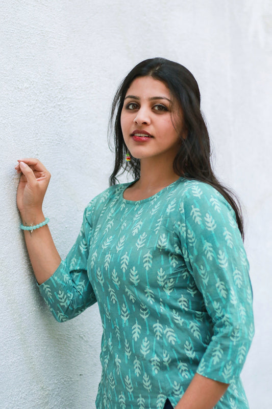 Leafy batik print top