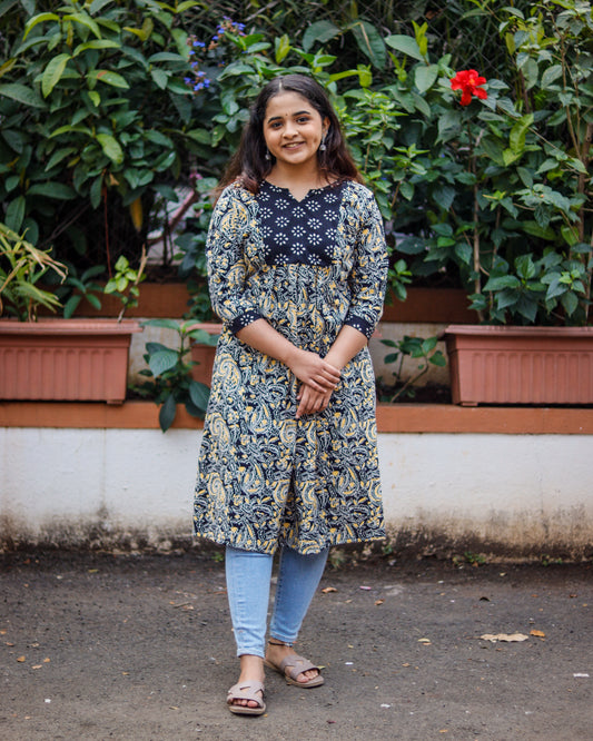 Ethnic wear 