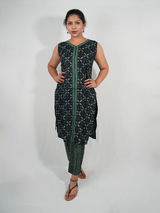 Casual wear set, front slit